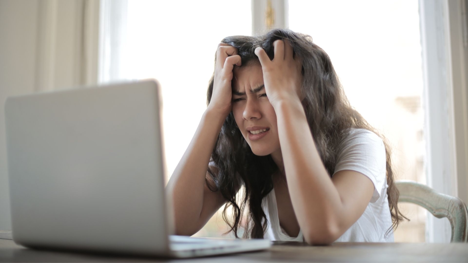 Kỹ năng lắng nghe là gì? 4 loại lắng nghe nâng tầm giao tiếp 5 Lang nghe de dong cam